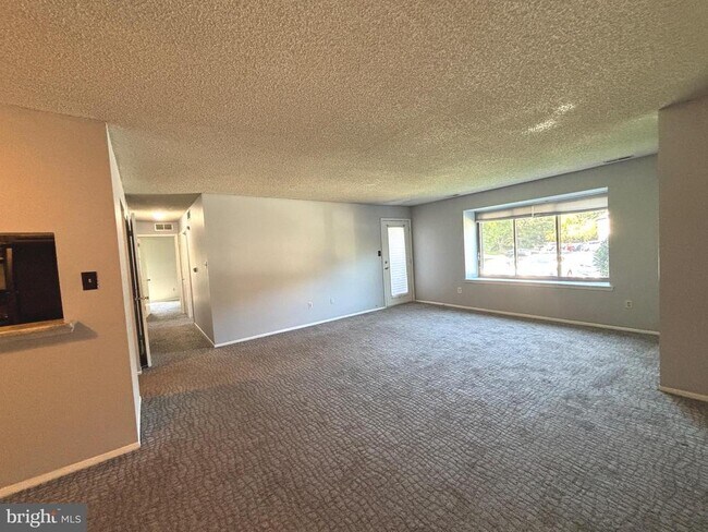 Foto del edificio - 4317A Aberdeen Dr