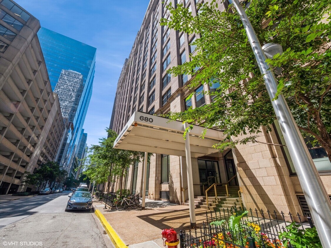 Foto principal - 680 N Lake Shore Dr