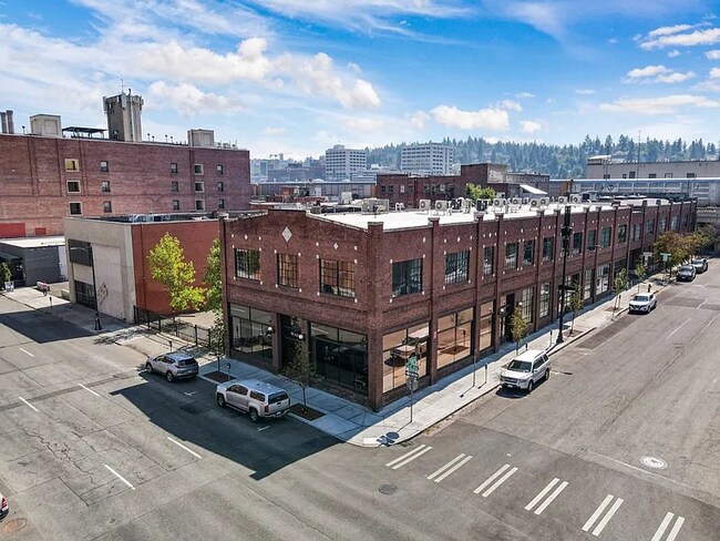 Building Photo - 1229 W 1st Ave