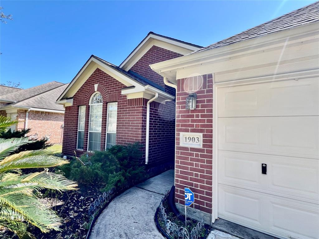 Foto principal - 1903 Parkview Ln