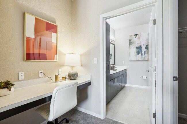 46-web-or-mls-100 Myrtle St - Unit 310 - 010.jpg - Weston Park at Longwood Station