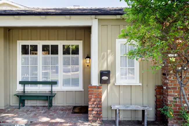 Front porch - 5108 Strohm Ave