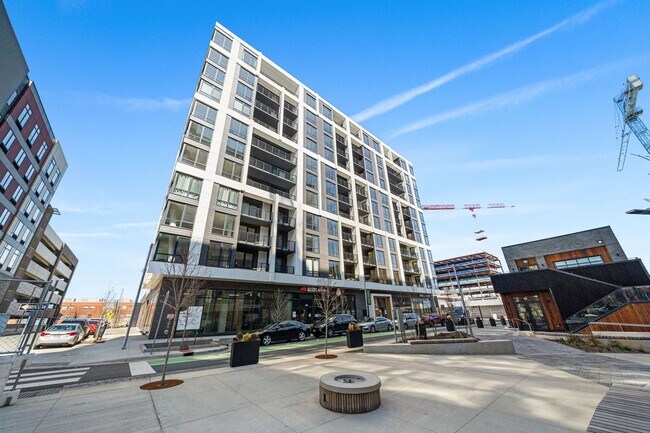 Building Photo - 255 W Falls Station Blvd