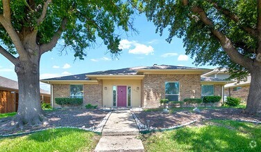 Building Photo - Upscale West Plano home with great outdoor...