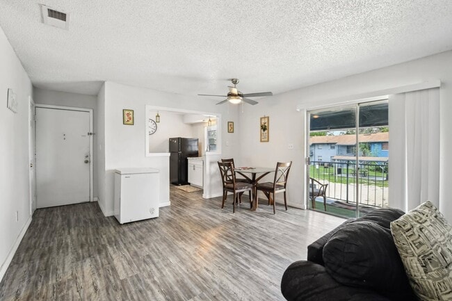 Sala de estar - Roselea Manor Apartments