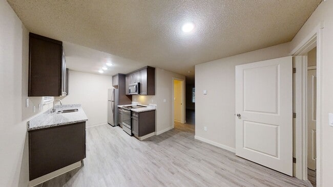 Building Photo - 1510-1512-1512 151st St Ct S