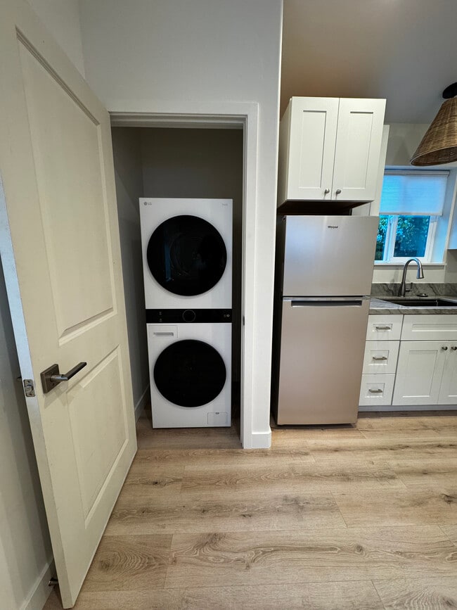 Foto del edificio - 1725 Spur Ridge Ln