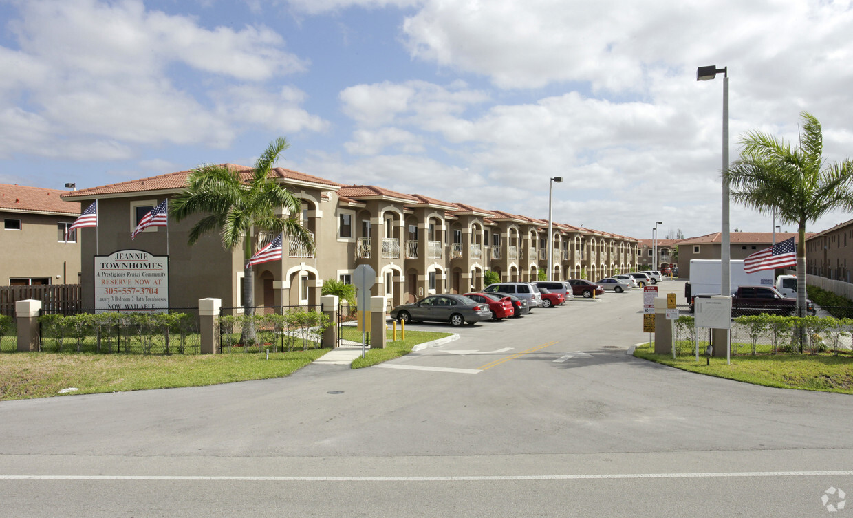 Jeannie alquileres de casas adosadas - Jeannie Townhomes