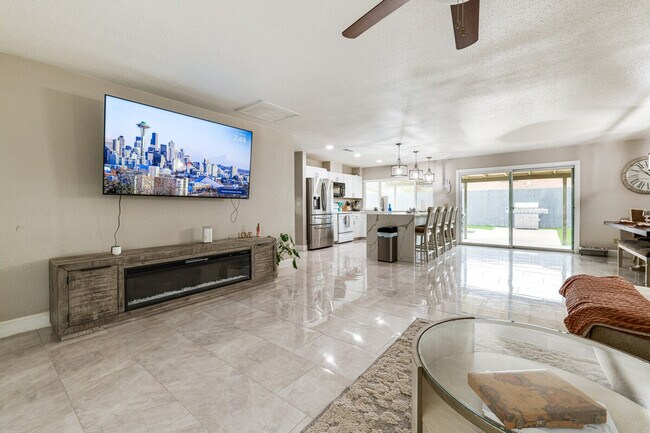 Foto del edificio - 903 W Harvard Dr