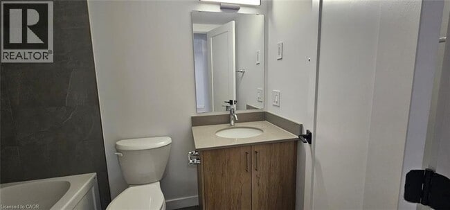 Building Photo - 31 Mill St