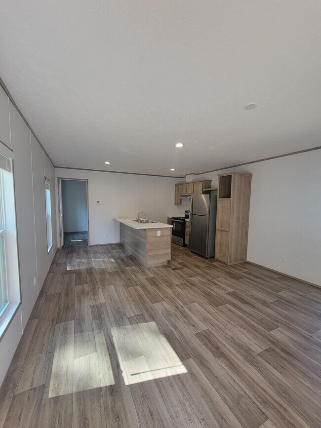Foto del edificio - 181 W Everett St