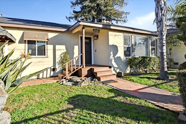 Building Photo - 25386 Uvas Ct
