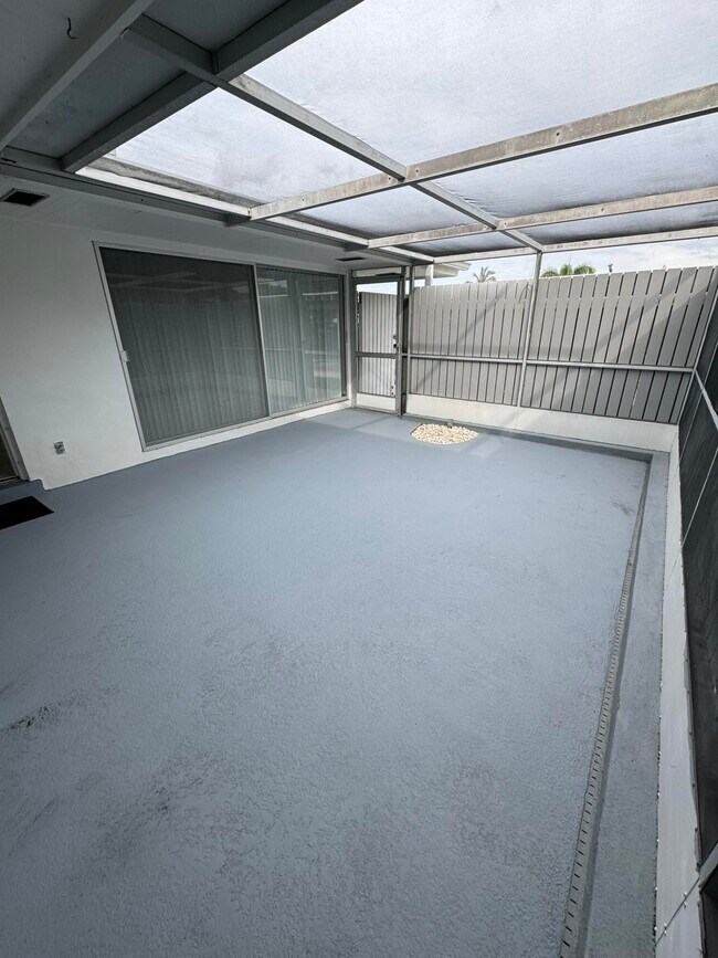 Foto del edificio - 154 West Ct