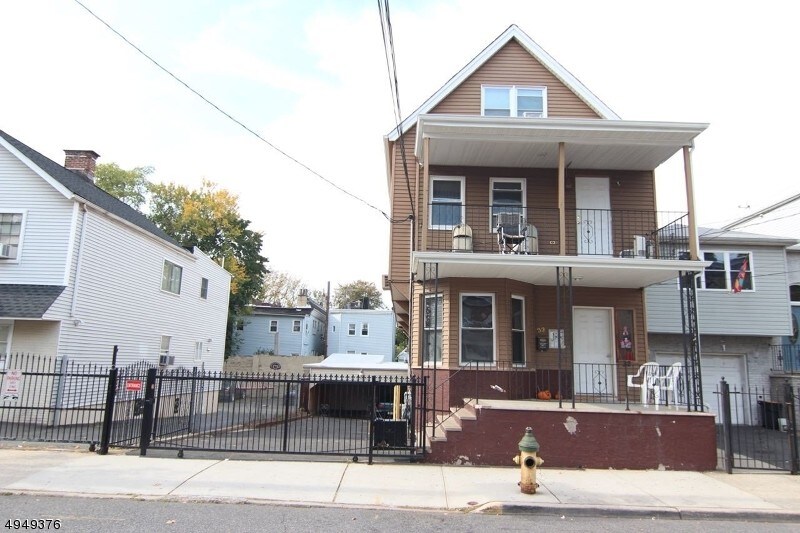 32 Highland Ave, Newark, NJ 07104 Room for Rent in Newark, NJ