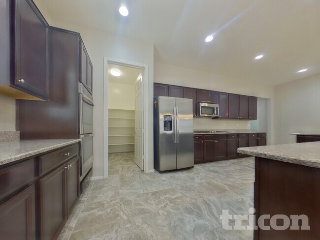 Foto del edificio - 15744 W Pierce St