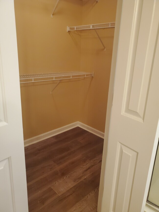 Building Photo - 4616 Tulip Bend Dr