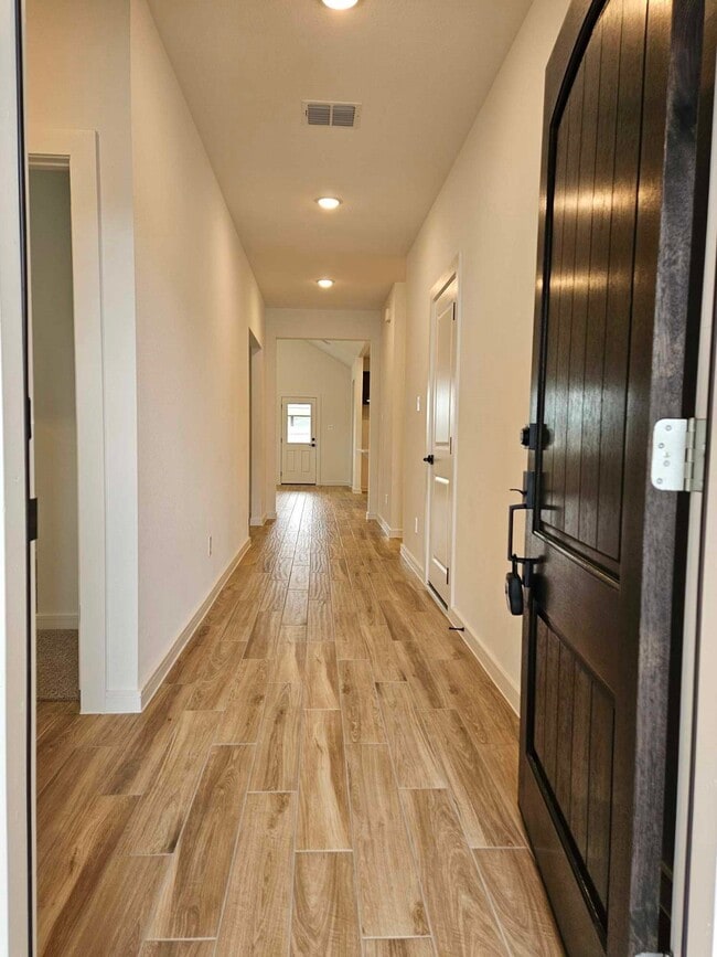 Building Photo - 8438 Tranquil Bay Ct