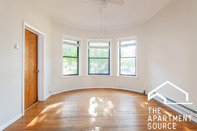 Foto del edificio - 923 W Waveland Ave