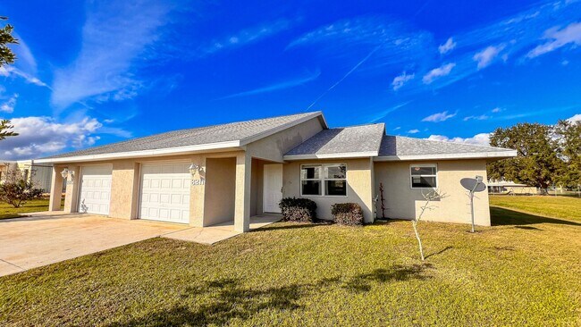 Building Photo - Charming, Spacious 2 Bedroom, 2 Bathroom H...