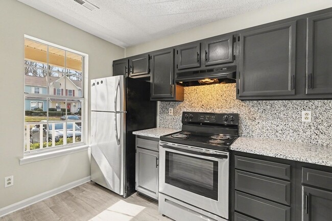 Building Photo - Beautiful Ranch Townhome Available for Rent in Charlotte, NC