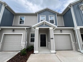 Building Photo - 3066 Chantilly Dr