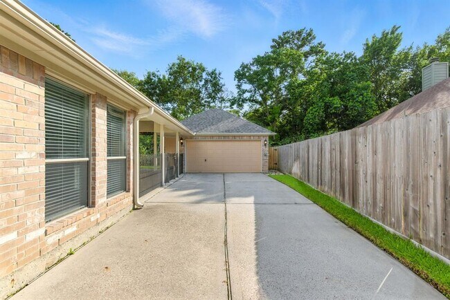 Foto del edificio - 28527 Connordale Ln