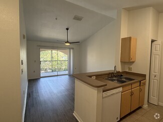 Building Photo - 940 Village Trl