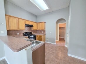 Building Photo - 811 Forest Hillside Ln