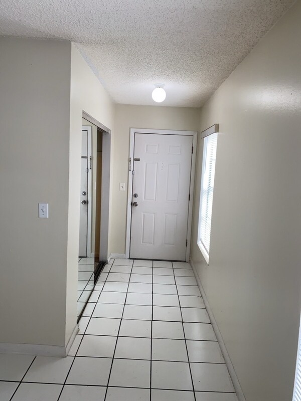 Photo - 1717 Michigan Ave Townhome