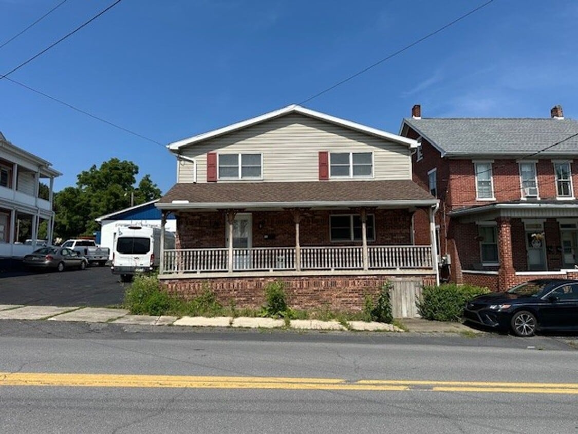 Primary Photo - 312 S Market St