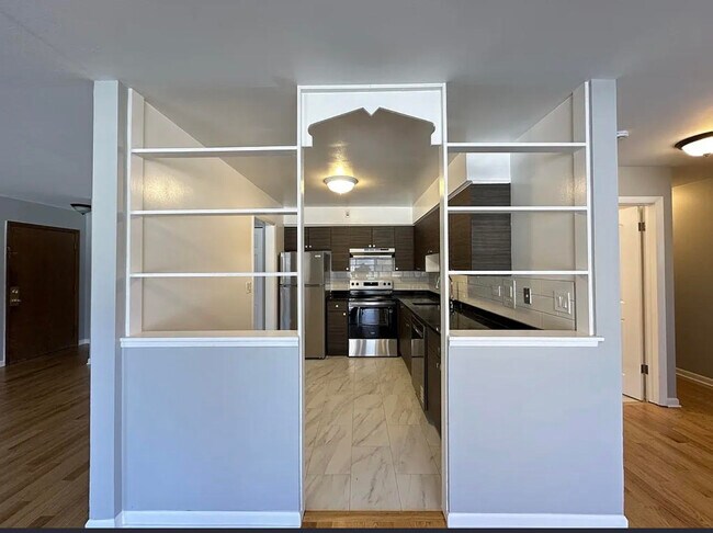 Foto del edificio - 1653 Oakwood Ave