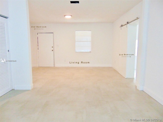 Foto del edificio - 401 NW 40th St