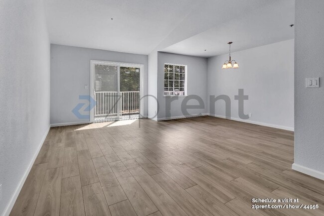 Foto del edificio - 1026 San Luis Cir