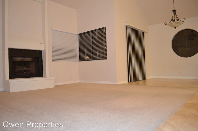Building Photo - 2 br, 2 bath House - 4602 Villas Dr.