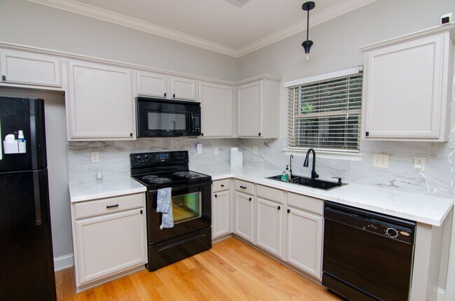 Foto del edificio - Furnished rental