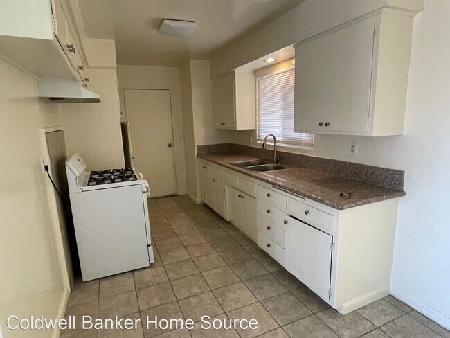 Building Photo - 4 br, 2 bath House - 21931 Fox Avenue