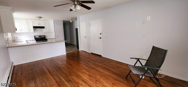 Building Photo - 294 Seaton Ave