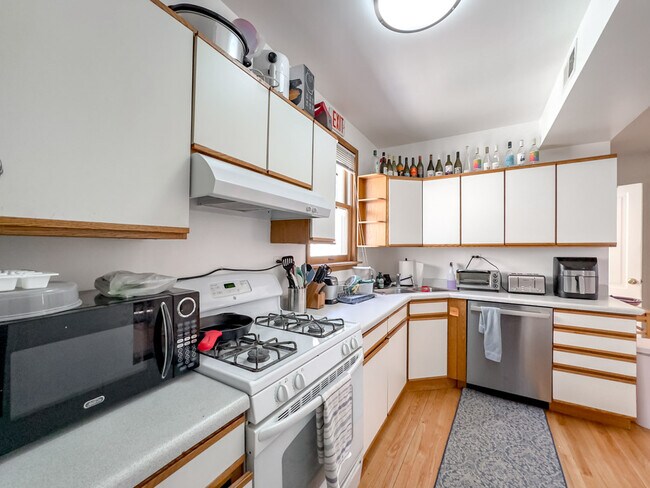 Foto del edificio - 1414 W Henderson St