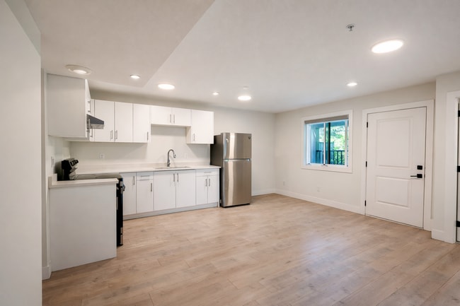 Building Photo - 36701 Carl Creek Cres