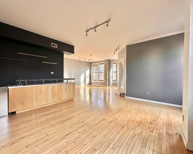 Foto del edificio - 108 W Wells St