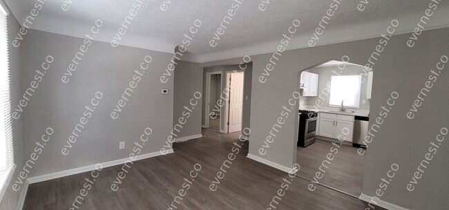 Foto del edificio - 2332 Fisher St