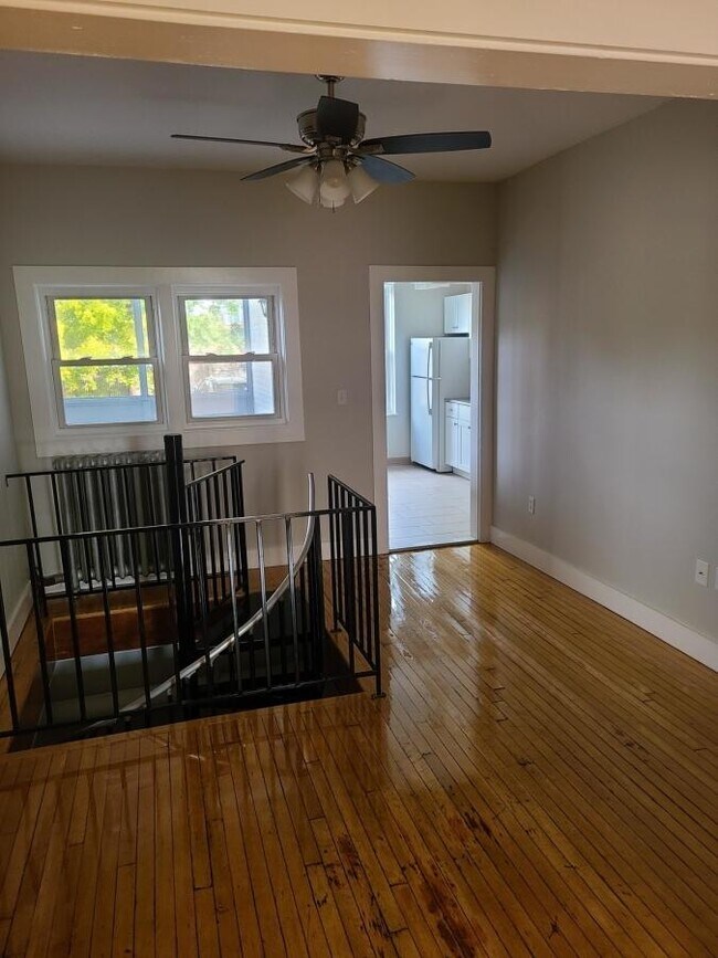 Building Photo - 5 bedroom in Allston MA