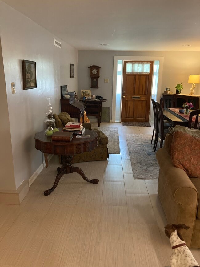 Foto del edificio - 1561 Webster St