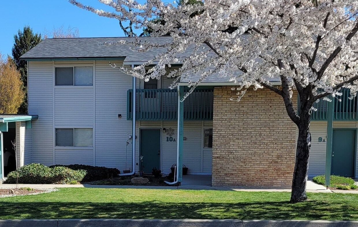 107 Schafer St Unit 10b, Wenatchee, WA 98801 Condo for Rent in