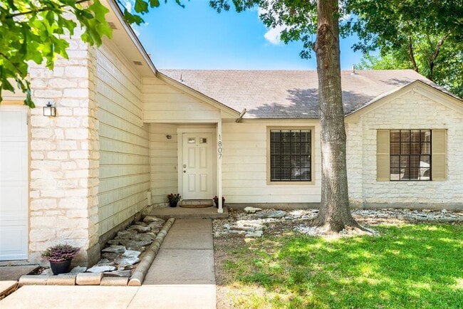 Building Photo - 1807 Prairie Star Ln