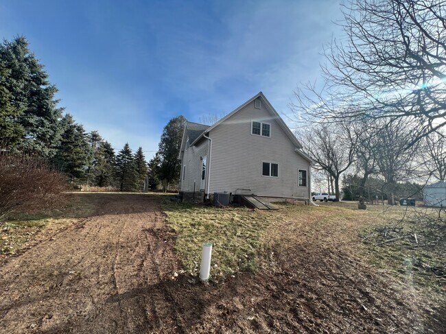Building Photo - 11719 Ravine Dr