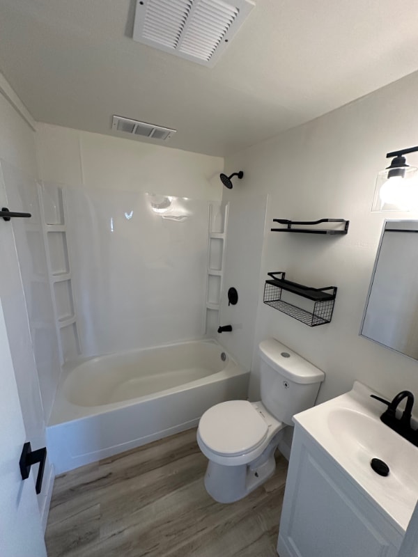 Building Photo - W220N9009 Waukesha V