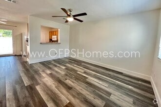 Building Photo - 710 Legion Dr