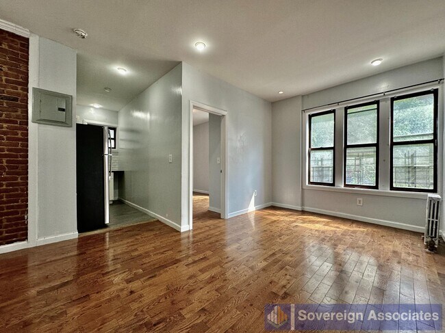 Foto del edificio - 518 W 204th St