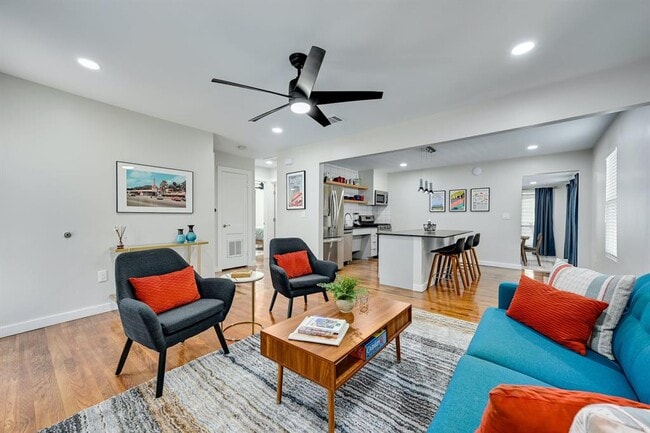 Foto del edificio - 619 Brentwood St